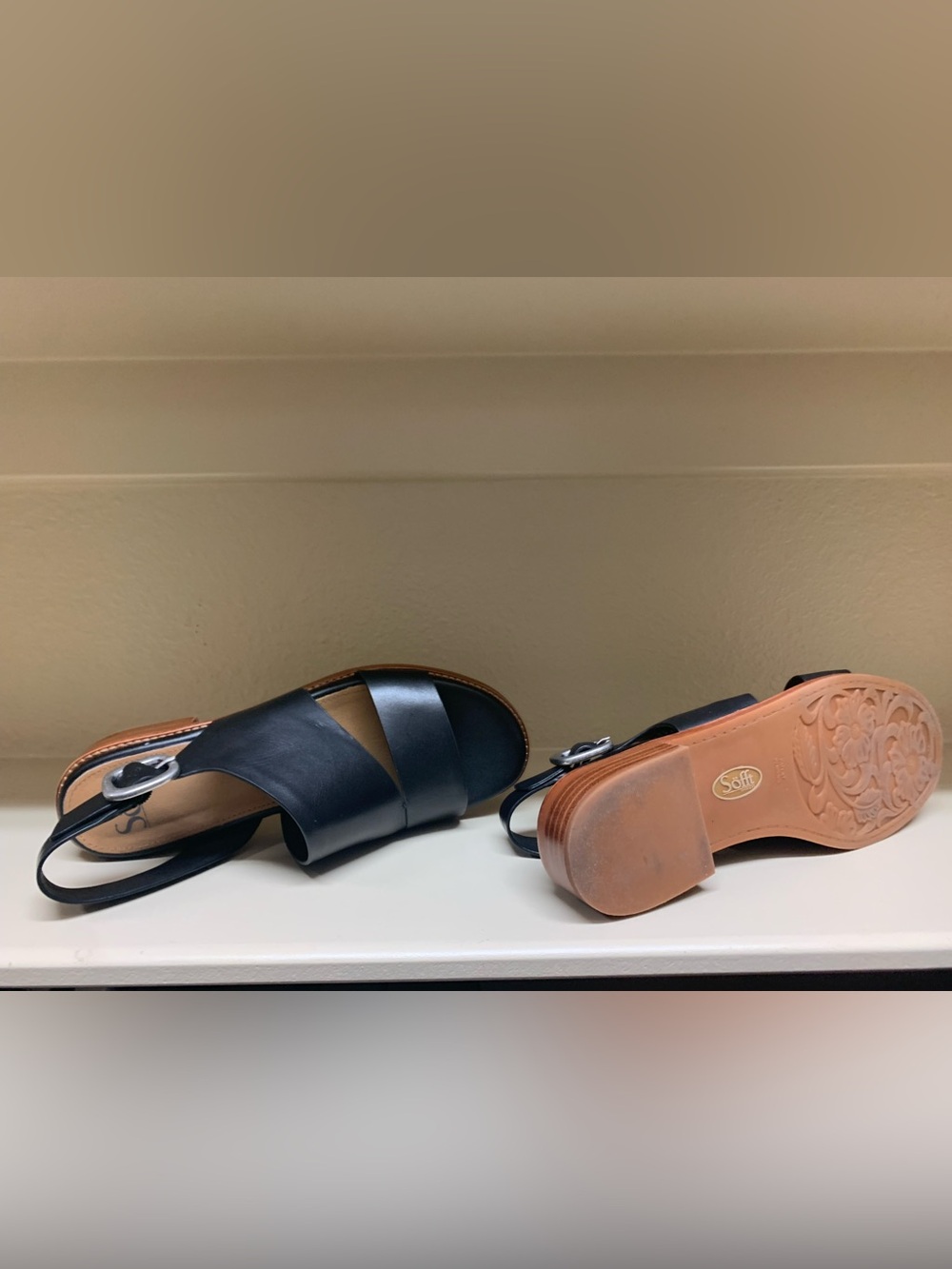 Sofft "Nivian" Black Leather Slingback Sandals - Picture 4 of 4